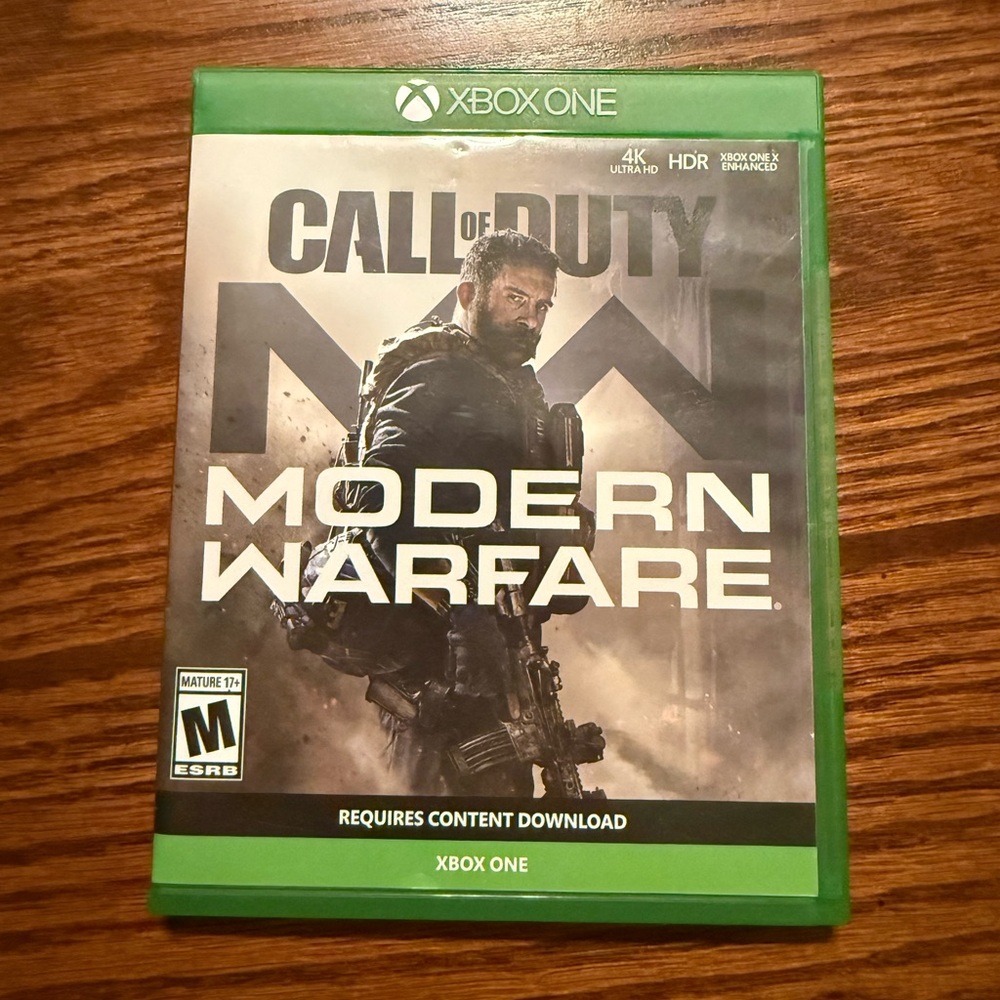 Call of Duty: Modern Warfare for Xbox One - Green Case